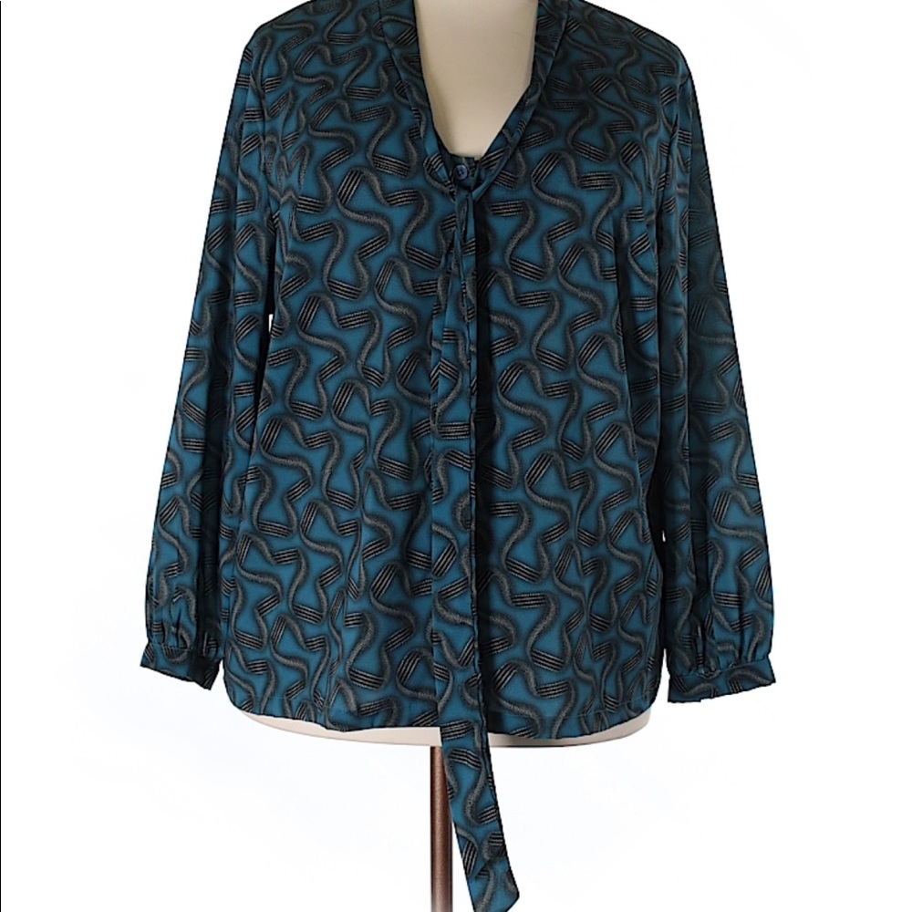 Jete Top with tie